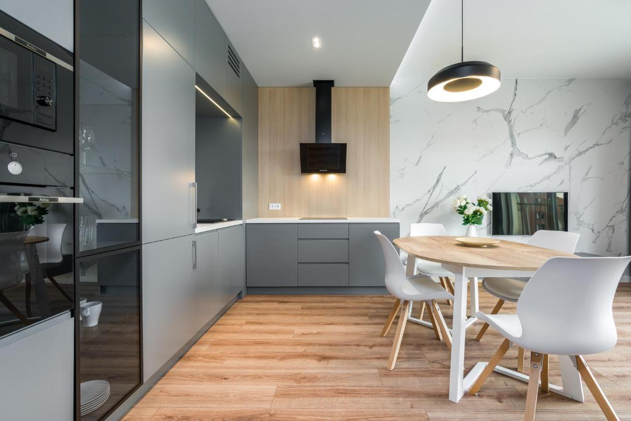 Warta View Apartments Poznan Bagian luar foto